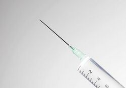 五个月代生宝宝能否开始辅食？
